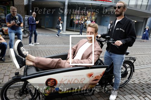 Amsterdam 3 juli 2022
Premiere Knor in Tuschinski.
Cast oa Alex Klaassen Henry v Loon en Jelka v Houten