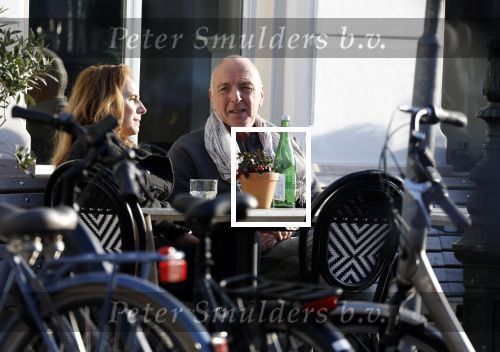 Weesp 15 maart 2022
Alfred v d Heuevl met Margreet Spijker op terras in het centrum van Weesp.