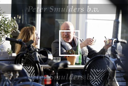 Weesp 15 maart 2022
Alfred v d Heuevl met Margreet Spijker op terras in het centrum van Weesp.