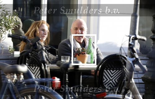 Weesp 15 maart 2022
Alfred v d Heuevl met Margreet Spijker op terras in het centrum van Weesp.