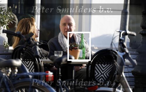 Weesp 15 maart 2022
Alfred v d Heuevl met Marleen Spijker  op terras in het centrum van Weesp.