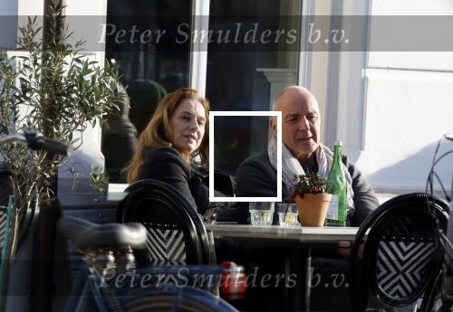 Weesp 15 maart 2022
Alfred v d Heuevl met Marleen Spijker  op terras in het centrum van Weesp.