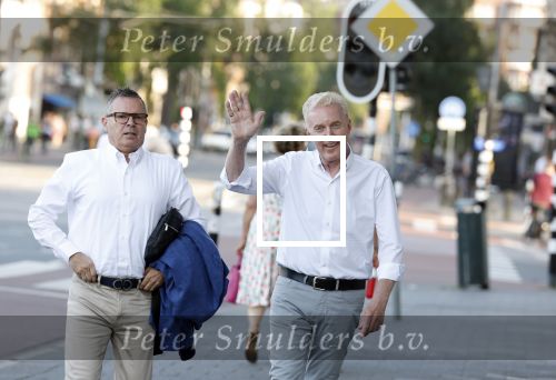 Amsterdam 19 juli 2022
Laatste optreden Willeke Albertri in het concertgebouw. Binnenkomst gasten. Andre v Duin met partner Fernando Reyes