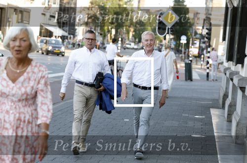 Amsterdam 19 juli 2022
Laatste optreden Willeke Albertri in het concertgebouw. Binnenkomst gasten. Andre v Duin met partner Fernando Reyes
