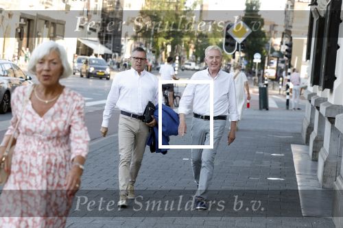 Amsterdam 19 juli 2022
Laatste optreden Willeke Albertri in het concertgebouw. Binnenkomst gasten. Andre v Duin met partner Fernando Reyes