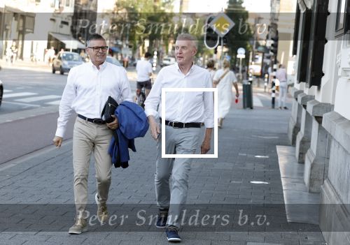 Amsterdam 19 juli 2022
Laatste optreden Willeke Albertri in het concertgebouw. Binnenkomst gasten. Andre v Duin met partner Fernando Reyes