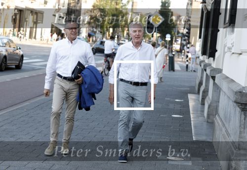 Amsterdam 19 juli 2022
Laatste optreden Willeke Albertri in het concertgebouw. Binnenkomst gasten. Andre v Duin met partner Fernando Reyes