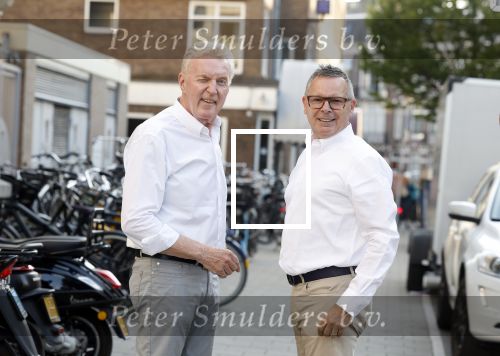 Amsterdam 19 juli 2022
Laatste optreden Willeke Albertri in het concertgebouw. Binnenkomst gasten. Andre v Duin met partner Fernando Reyes
