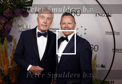Amsterdam 30 juni 2022
60 jaar nationaal ballet in de stopera.
Andre v Duin met zijn vriend Fernando Reyes voor het eerst op de rode loper