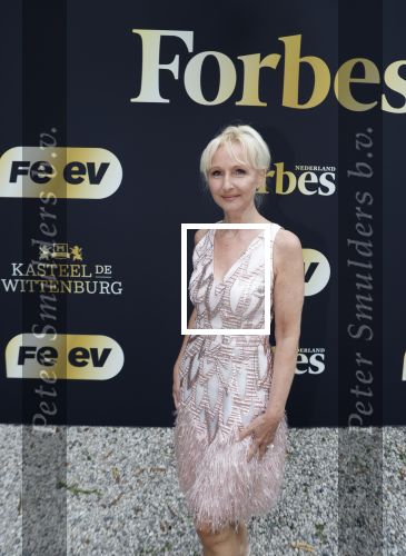 Wassenaar 6 juli 2022
Presentatie Forbes NL in samenwerking met FEEV op kasteel Wittenburg. Annette Wijdom en Luiz Xosta Forbes Nederland en Forbes Monaco