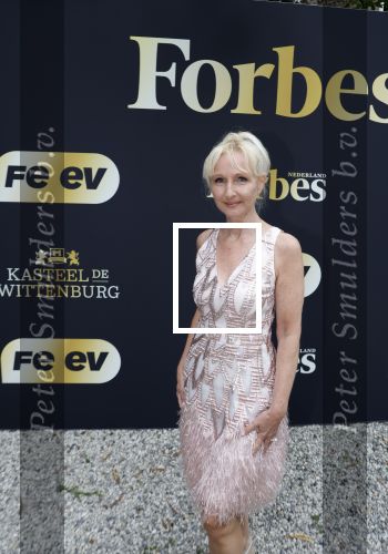 Wassenaar 6 juli 2022
Presentatie Forbes NL in samenwerking met FEEV op kasteel Wittenburg. Annette Wijdom en Luiz Xosta Forbes Nederland en Forbes Monaco