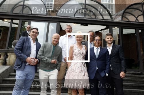 Wassenaar 6 juli 2022
Presentatie Forbes NL in samenwerking met FEEV op kasteel Wittenburg. Annette Wijdom en Luiz Xosta Forbes Nederland en Forbes Monaco en Mark Koster en Nick Kouwenhoven