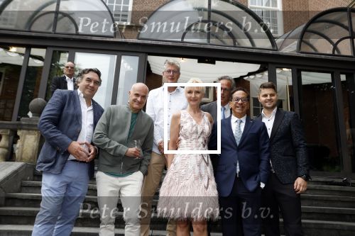 Wassenaar 6 juli 2022
Presentatie Forbes NL in samenwerking met FEEV op kasteel Wittenburg. Annette Wijdom en Luiz Xosta Forbes Nederland en Forbes Monaco en Mark Koster en Nick Kouwenhoven