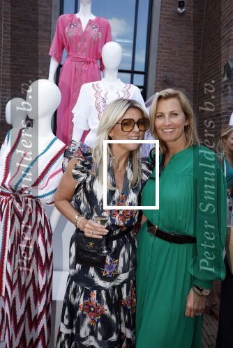 Amsterdam 14 juni 2022
 Presentatie shoeby kledinglijn van Lonneke Nooteboom bij Hotel Arena . Lonneke Nooteboom en Anouk Smulders