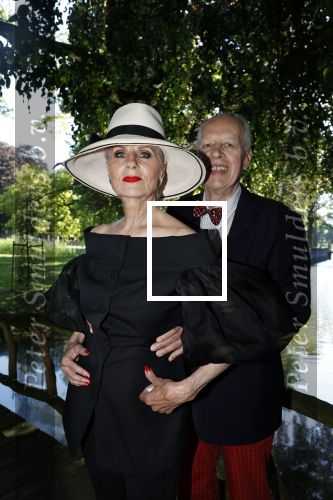 Haarzuilens 22 juni 2022
Haringparty bij kasteel de Haar in Haarzuilens .
Ans Markus met partner Wybe Tuinman