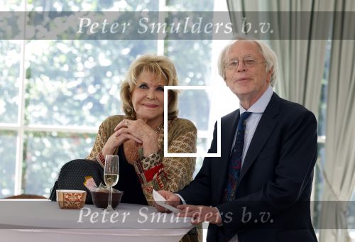 Den Haag 9 juni 202
Erica Terpstra krijgt een belangrijke onderscheiding uit handen van de Japanse Ambassadeur . Alles speelde zich af op de Japanse Ambassade in Den Haag. Astrid Engels met nieuwe partner