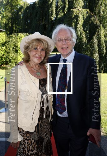 Haarzuilens 22 juni 2022
Haringparty bij kasteel de Haar in Haarzuilens .
Astrid Engels met partner