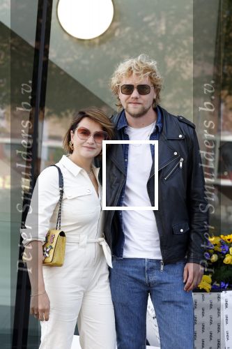 Amsterdam 14 juni 2022
Ontbijt georganisserd door Linda.nl en Victoria Koblenko met haar man Evgeniy Levchenko. Er is een aktie #bloemenvoorOekraine in het leven geroepen. Barbara Sloesen met nieuwe vriend Joost Hofman