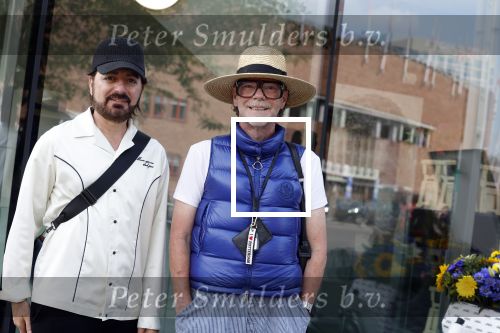 Amsterdam 14 juni 2022
Ontbijt georganisserd door Linda.nl en Victoria Koblenko met haar man Evgeniy Levchenko. Er is een aktie #bloemenvoorOekraine in het leven geroepen. Bastiaan v Schaik met partner