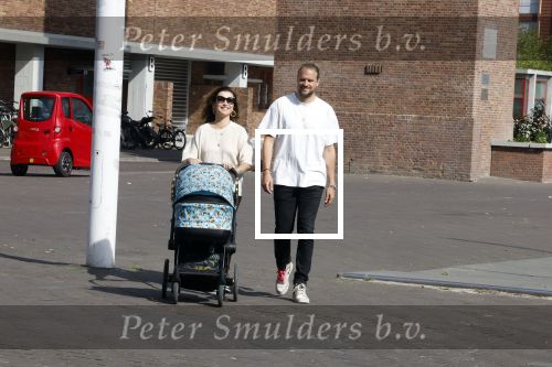 Amsterdam 14 juni 2022
Ontbijt georganisserd door Linda.nl en Victoria Koblenko met haar man Evgeniy Levchenko. Er is een aktie #bloemenvoorOekraine in het leven geroepen. Birgit Schuurman met vriend Sander v Haarlem achter kinderwagen