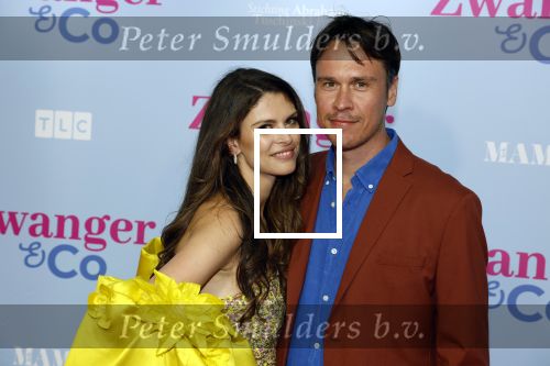 Amsterdam 25 juni 2022
Premiere zwanger en Co in Tuschinski .
Bo Maerten met partner