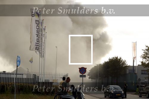 Amsterdam 8 juli 2022
Een grote uitslaande brand in de havens van Amsterdam . Mensen kreeg tot 4 maal toe een allert om binen te blijven.