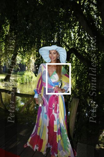 Haarzuilens 22 juni 2022
Haringparty bij kasteel de Haar in Haarzuilens .
Carolien ter Linden in jurk van Addy v d Krommenacker