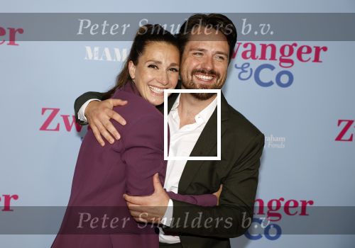 Amsterdam 25 juni 2022
Premiere zwanger en Co in Tuschinski . Chava voor in \'t Holt en partner Job Bovelander