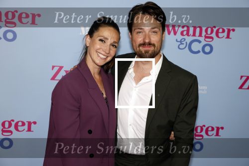 Amsterdam 25 juni 2022
Premiere zwanger en Co in Tuschinski . Chava voor in t Holt en partner Job Bovelander