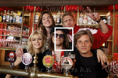 Amsterdam 21 maart 2022
Presentatie heren van Amstel live in Amsterdam.
Davina Michelle Spike Jamie Westland Maan en Joshua Nolet