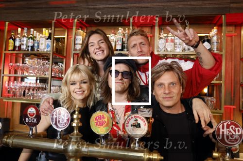 Amsterdam 21 maart 2022
Presentatie heren van Amstel live in Amsterdam.
Davina Michelle Spike Jamie Westland Maan en Joshua Nolet
