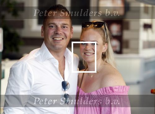 Amsterdam 19 juli 2022
Laatste optreden Willeke Albertri in het concertgebouw. Binnenkomst gasten. Dennis Alberti met partner