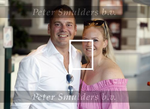 Amsterdam 19 juli 2022
Laatste optreden Willeke Albertri in het concertgebouw. Binnenkomst gasten. Dennis Alberti met partner