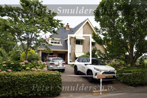 Oosterblokker 18 juni 2022
Irene Schouten en Dirkjan Mak trouwen in de tuin bij de ouders van Dirkjan .
