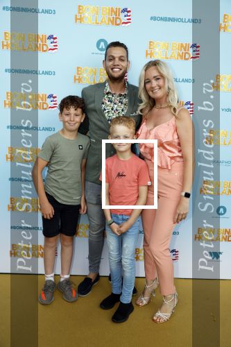 Rotterdam 26 juni 2022
Premiere Bon Bini 3 in Pathe Rotterdam.
Chahid Dutch Performante met vrouw en kinderen