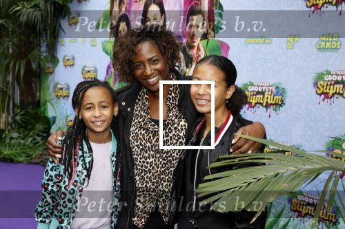 Amsterdam 3 juli 2022
Premiere de Grote slijmfilm in pathe Arena .
Edsilia Rombley kwam met haar dochters