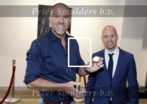 Hilversum 28 maart 2022
Presentatie boek en munt van Bibian Mentel. Haar man Edwin Spee kwam met zijn vriendin Mandy.