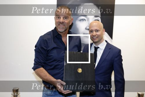 Hilversum 28 maart 2022
Presentatie boek en munt van Bibian Mentel. Haar man Edwin Spee kwam met zijn vriendin Mandy.