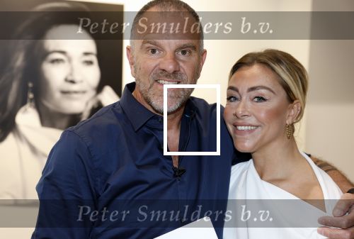 Hilversum 28 maart 2022
Presentatie boek en munt van Bibian Mentel. Haar man Edwin Spee kwam met zijn vriendin Mandy.