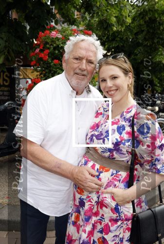 Hilversum 25 juni 2022
Ernst daniel Smid met zijn vriendin en zijn zwangere dochter Coosje