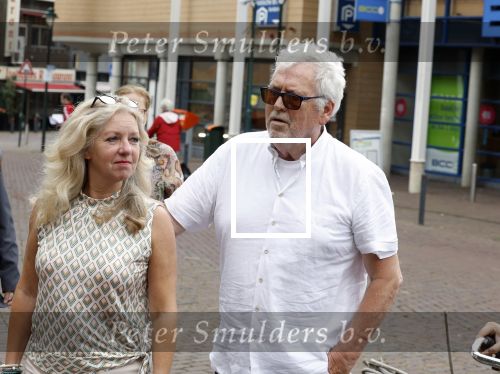 Hilversum 25 juni 2022
Opening expositie William Rutten in het foto museum in Hilversum. Humberto Tan doet de officiele opening. Ernst daniel Smid met vriendin