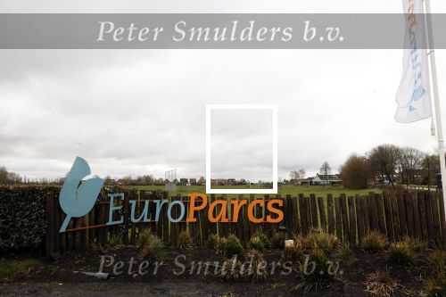 West Graftdijk 31 maart 2022
Op een park v Euro parcs in Graftdijk hebben Charly Luske en tanja Jess en peter Beense een huis