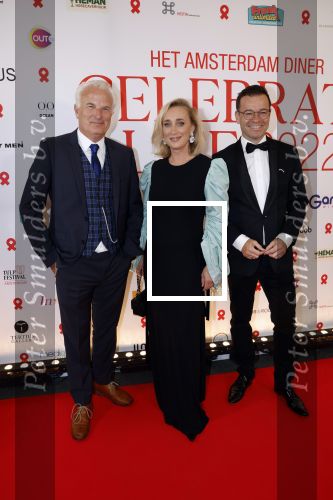 Amsterdam 25 juni 2022
Het damdiner tbv het aidsfonds wordt voor de 30e keer georganiseerd . Het vind dit jaar plaats in AFAS Live. Eva Jinek kwam met Peter v d Vorst en Bob Sikkes