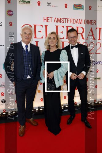 Amsterdam 25 juni 2022
Het damdiner tbv het aidsfonds wordt voor de 30e keer georganiseerd . Het vind dit jaar plaats in AFAS Live. Eva Jinek kwam met Peter v d Vorst en Bob Sikkes