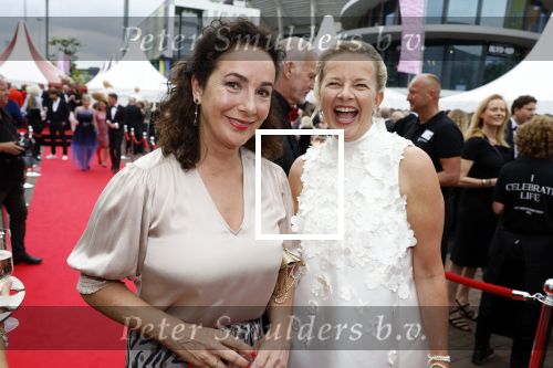 Amsterdam 25 juni 2022
Het damdiner tbv het aidsfonds wordt voor de 30e keer georganiseerd . Het vind dit jaar plaats in AFAS Live. Prinses Mabel en Femke Halsema