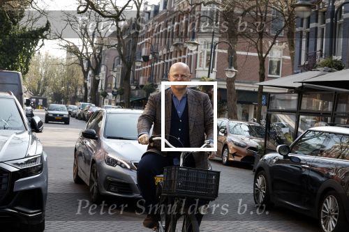 Amsterdam 29 maart 2022
Ferdinand Grapperhaus op de fiets in Amsterdam zuid.