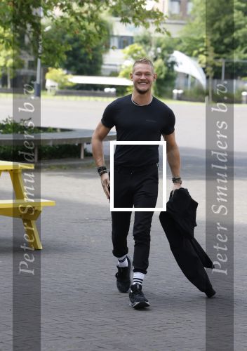 Amsterdam 14 juni 2022
Ontbijt georganisserd door Linda.nl en Victoria Koblenko met haar man Evgeniy Levchenko. Er is een aktie #bloemenvoorOekraine in het leven geroepen.
Ferry Doedens