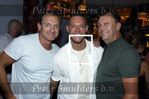 Amsterdam 17 juni 2022
Ferry Doedens viert zijn 31 e verjaardag in Bar Bacan in Amsterdam. Ferry met zijn manager Christian Looman en diens partner