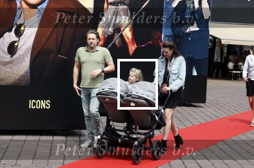 Hilversum 25 juni 2022
Ferry Somogyi met zijn vriendin en hun drie kinderen