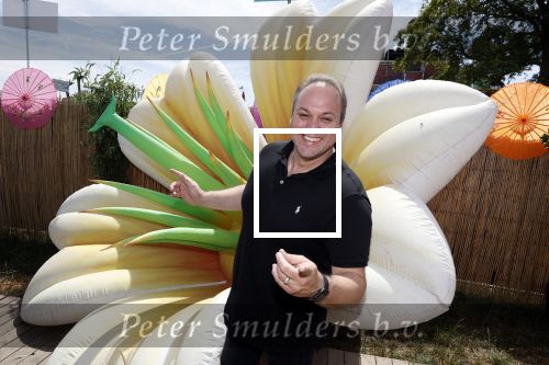 Lichtenvoorde 12 juli 2022
Frans bauer op persconferentie zwarte cross waar Tante Rikie afscheid van neemt